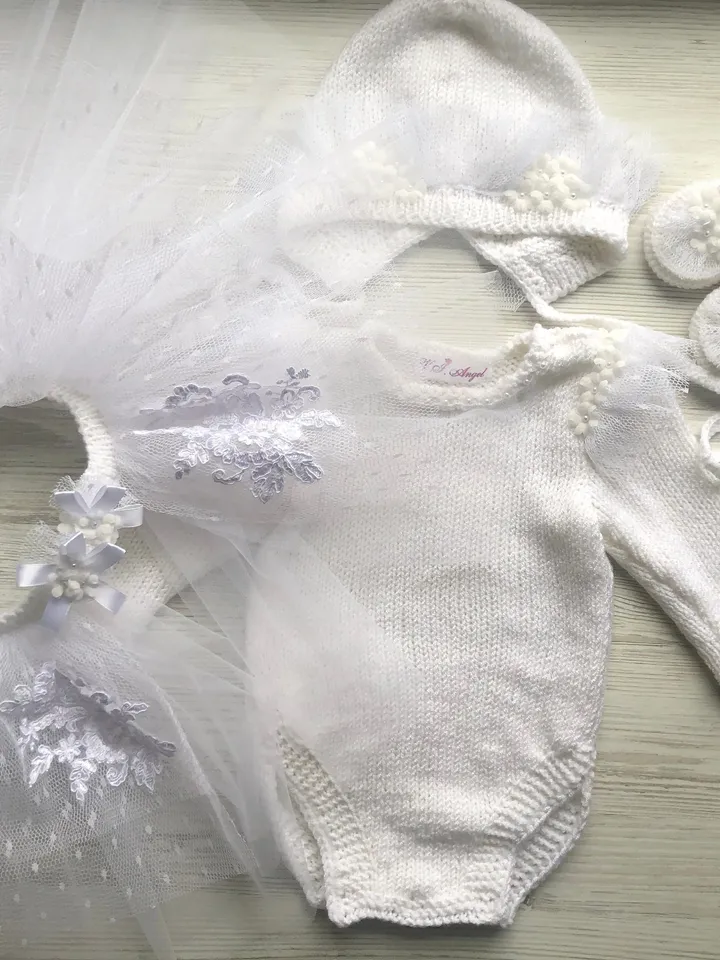White clothing set for baby girl. Romper with 3d flowers and pearls, tutu with lace, hat and booties. Baptism outfit. Christening gown.