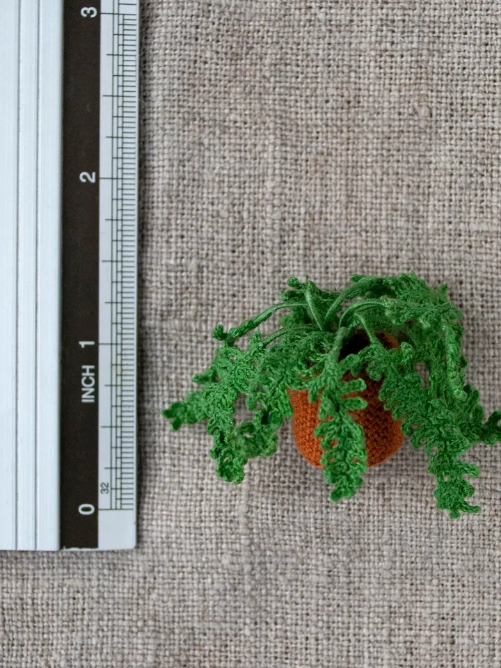 Miniature FERN in a pot, Evergreen plant for Fairy Garden, Artificial plant Boston fern, Tiny flower for decoration 1/12