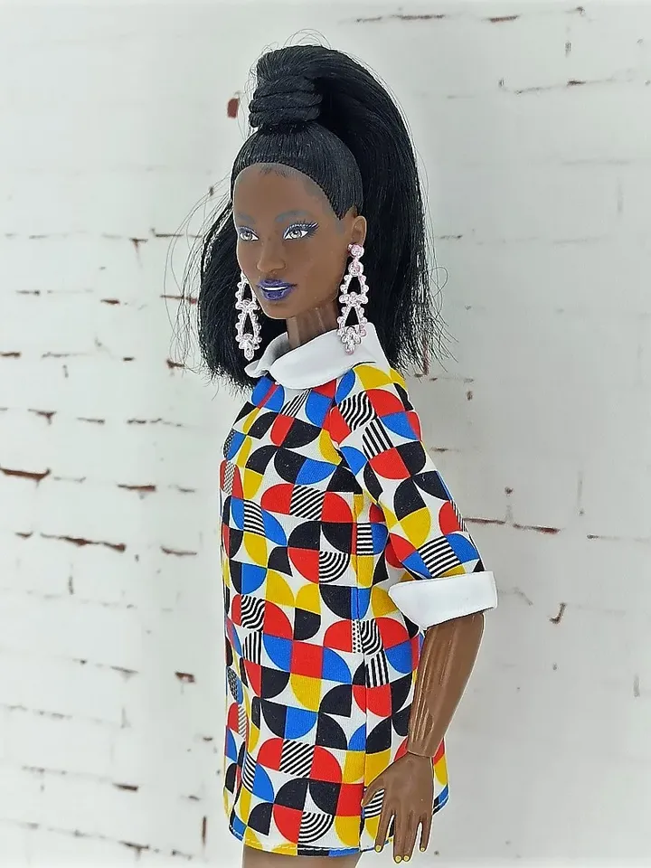 A-silhouette dress with vintage design for Barbie Doll (Curvy)