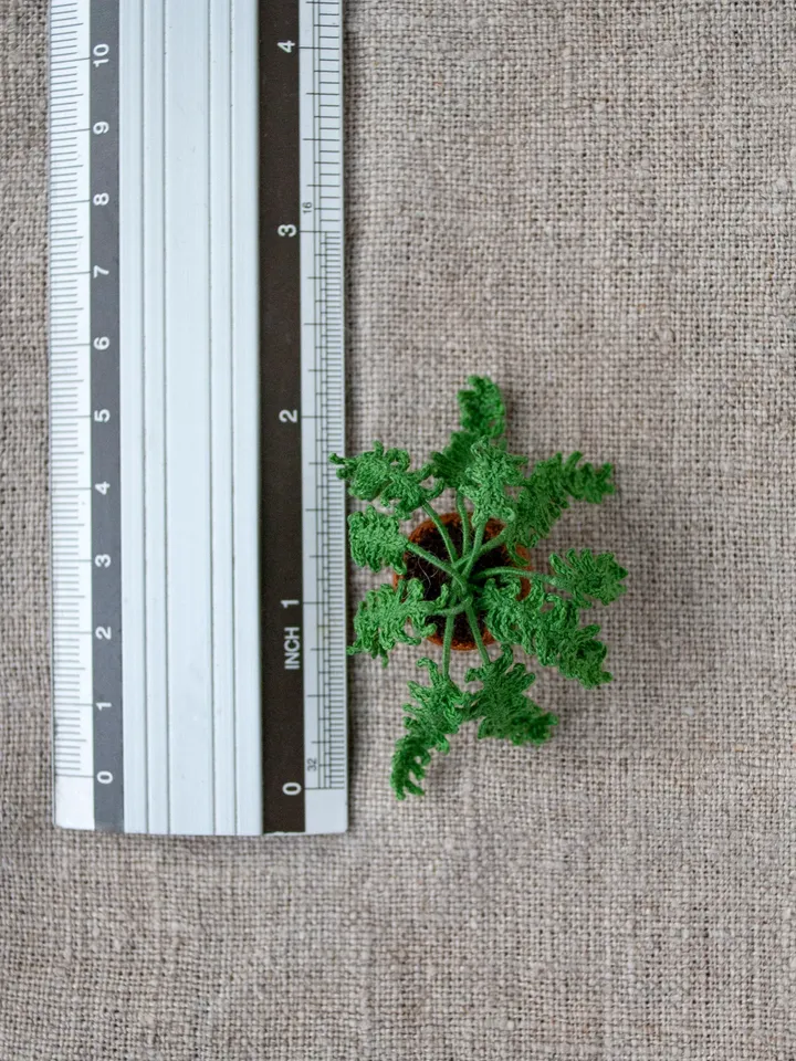 Miniature FERN in a pot, Evergreen plant for Fairy Garden, Artificial plant Boston fern, Tiny flower for decoration 1/12
