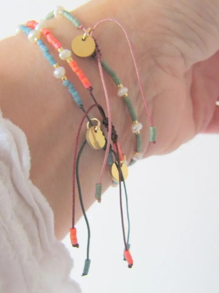 Miyuki Bracelet + card Armcandy / Dainty & Colorful Beaded Chain/Minimalist bracelets with Miyuki and baroque freshwater pearls, Mother gift