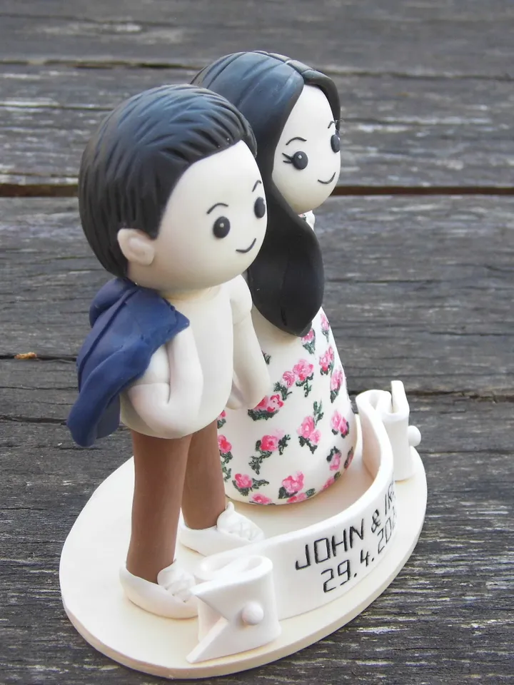 Unique Personalized Bride And Groom Figurine, Wedding Gift For Couple, Wedding Couple Figurine, Wedding Gift from Parents, Keepsake For Life