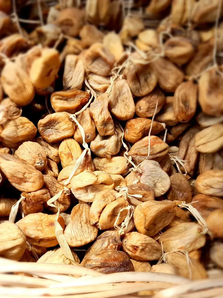 Organic Sun Dried Stuffed Figs | Premium Turkish Stuffed Dried Figs, Pistachio Stuffed Dry Figs, Walnut Stuffed Dry Figs, Figs With Nuts