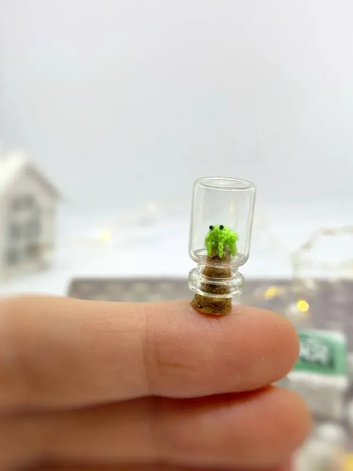 frog figurine in glass bottle micro crochet animal dollhouse miniature tiny frog amigurumi terrarium miniature cute gift