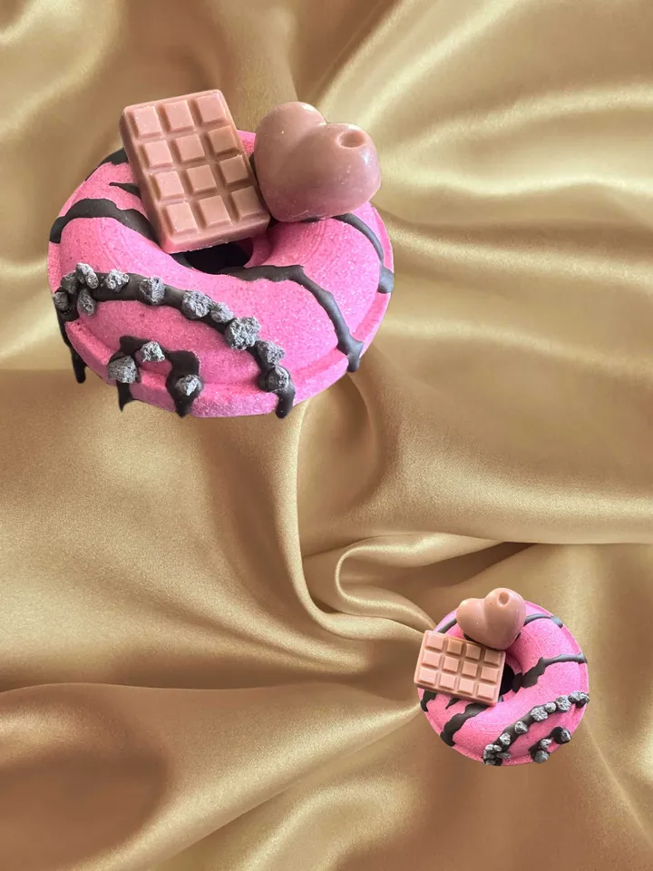 Shimmer Donut Bath Bomb