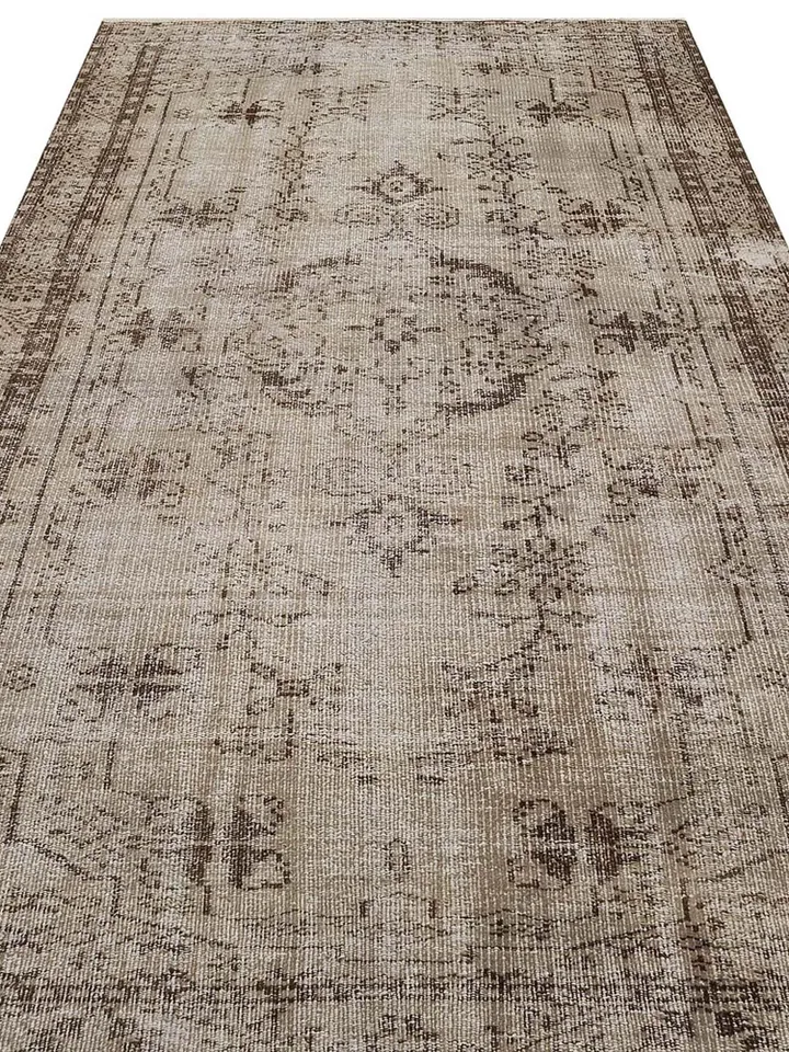 RugRevive: Vintage Turkish Carpet - 166x280 cm, Handmade Gray Rug with a Tale of Beauty & History.