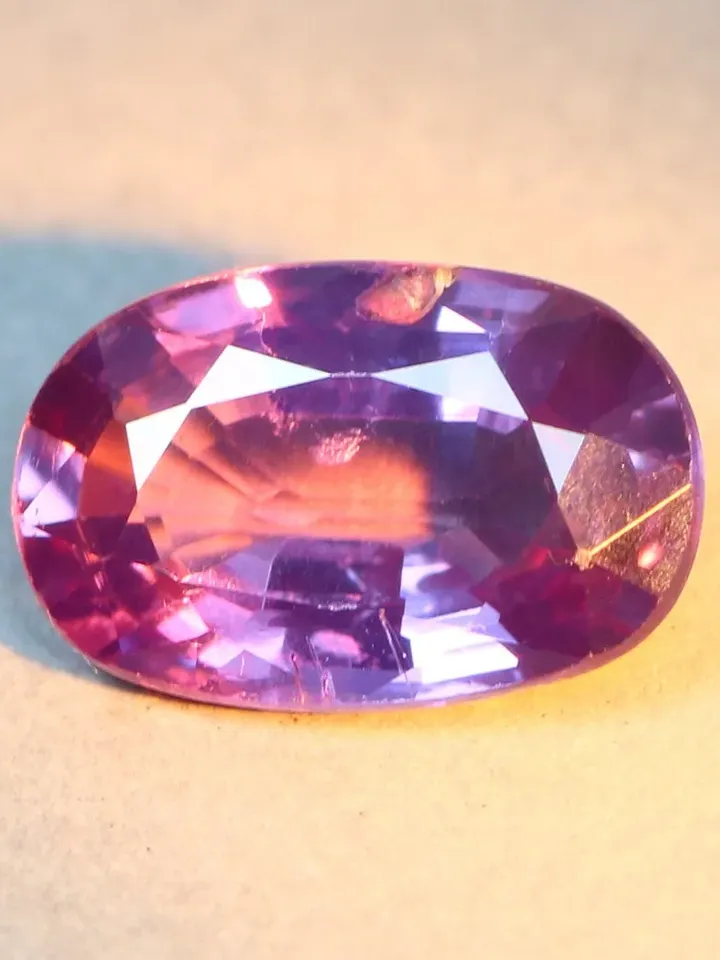 1.04 CT AIG Certified Unique Rarest 100% Natural Unheated Color Change Sapphire