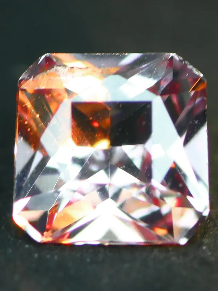 0.36 CT World Very Rare! Unheated 100% Natural Color Change Malaya Garnet