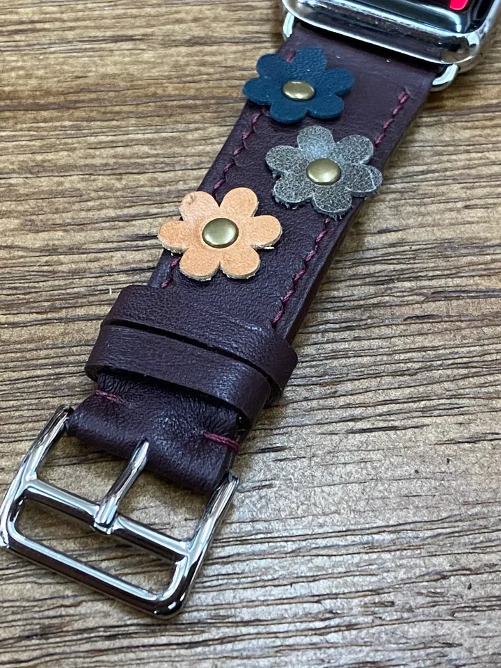 Purple Red Single Tour Apple Watch Band 41mm 40mm 38mm Series 7, Genuine Leather Rallye iWatch Strap with Flower Decoration, Smartwatch Band