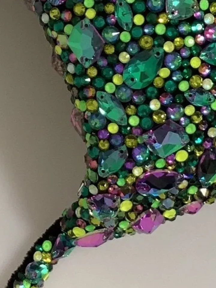 Emerald Island - Bikinis in stones