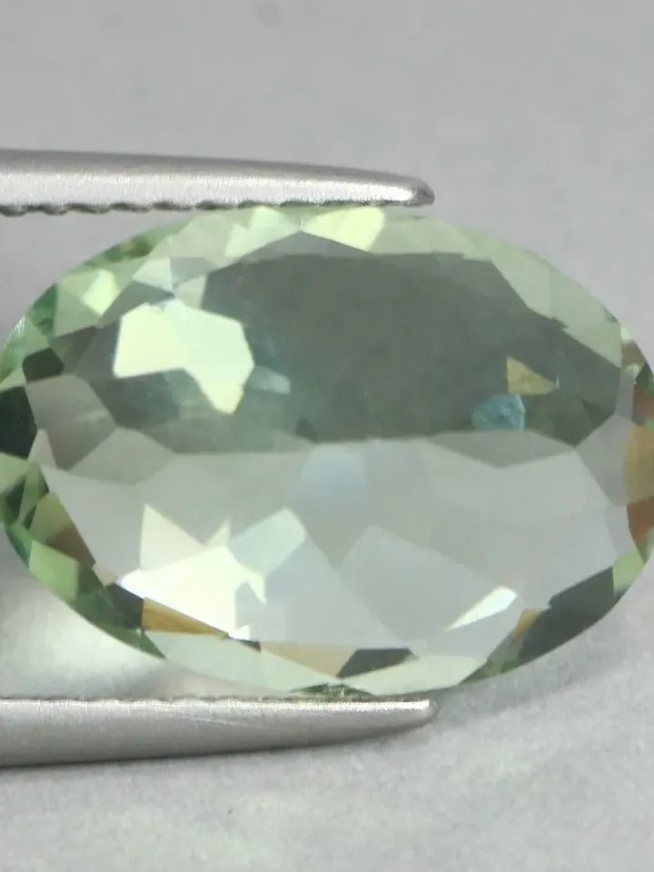 5.49 CT Dazzling Rarest ! Unheated 100% Natural Best Green Amethyst
