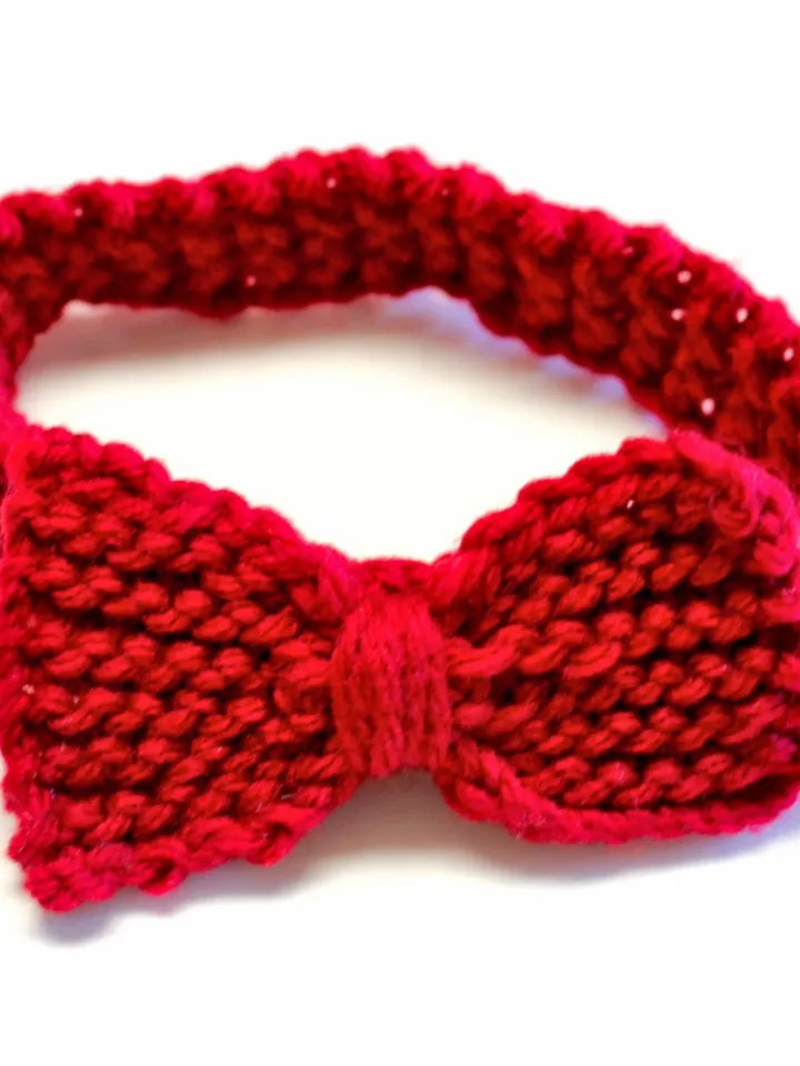 Dog and Cat Bow Tie, Valentine's Day Gifts for Pets, Doggy Gifts, Pet Clothes, Pet Photo Shoot Prop, Puppy and Kitten Collar, Yarn Collar