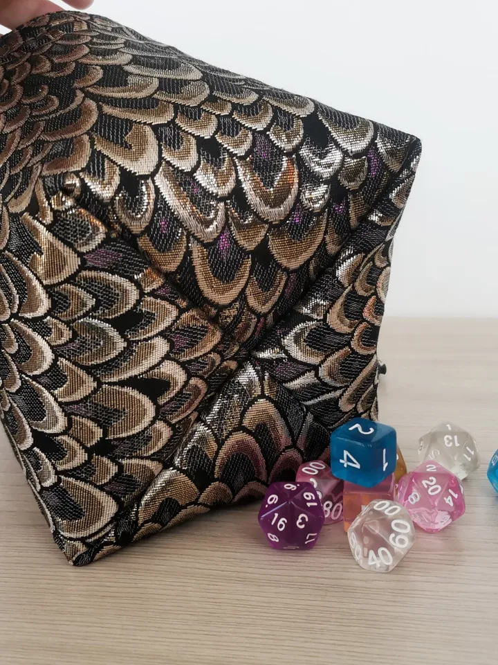 Large dice bag with pockets for 150-200 dice Silver dragon scale jacquard