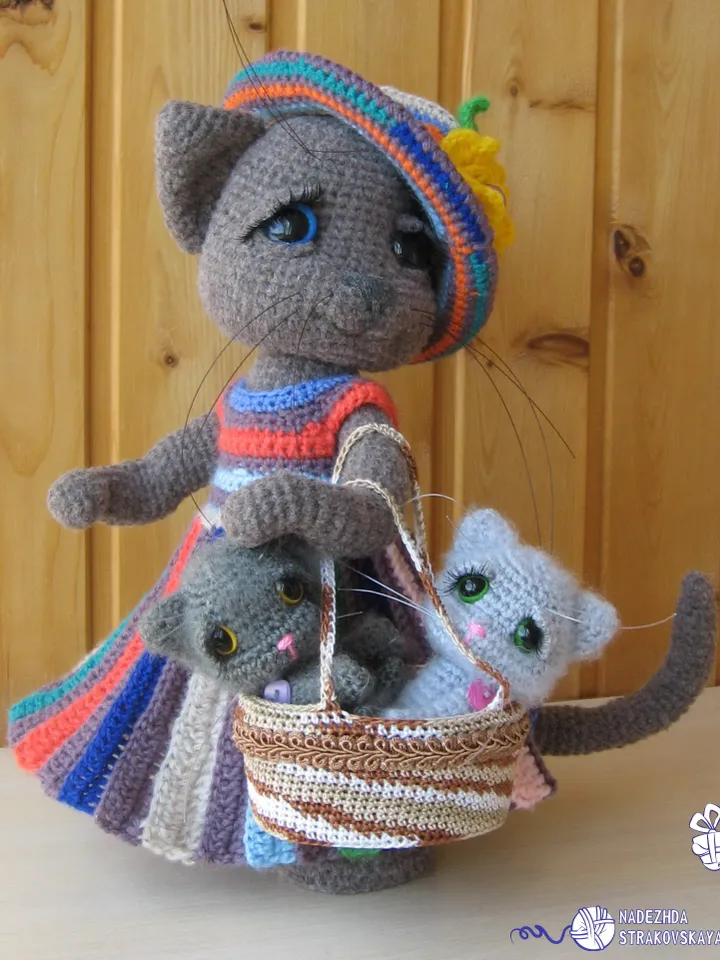 Tutorials: Mommy Cat and cute kittens in basket crochet pattern 3 in 1*