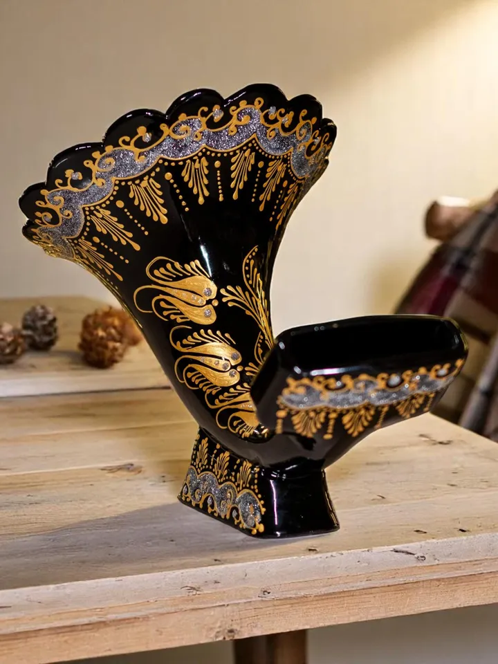 Handpainted Gramophone Phone Speaker, Ceramic Audio Dock, Unique iPhone Speaker Gift, Home Decor, Gift For Him, Ceramic Phone Holder