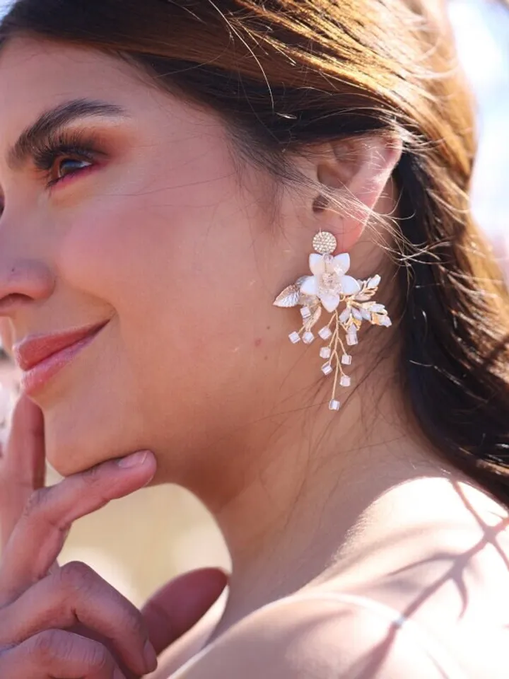 Champagne Gold Boho Wedding Earrings Delicate Porcelain Flowers Wedding Earrings Floral Bridal Jewelry Chandelier Statement Wedding Earrings