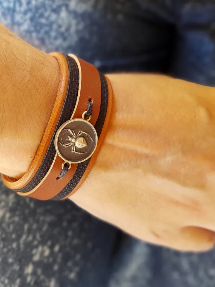 Spider Charm Bracelet, Men's Spider Cross Pendant, Argiope St. Andrews Cross Spider, Handmade Adjustable Full Grain Black/Brown Leather Cuff