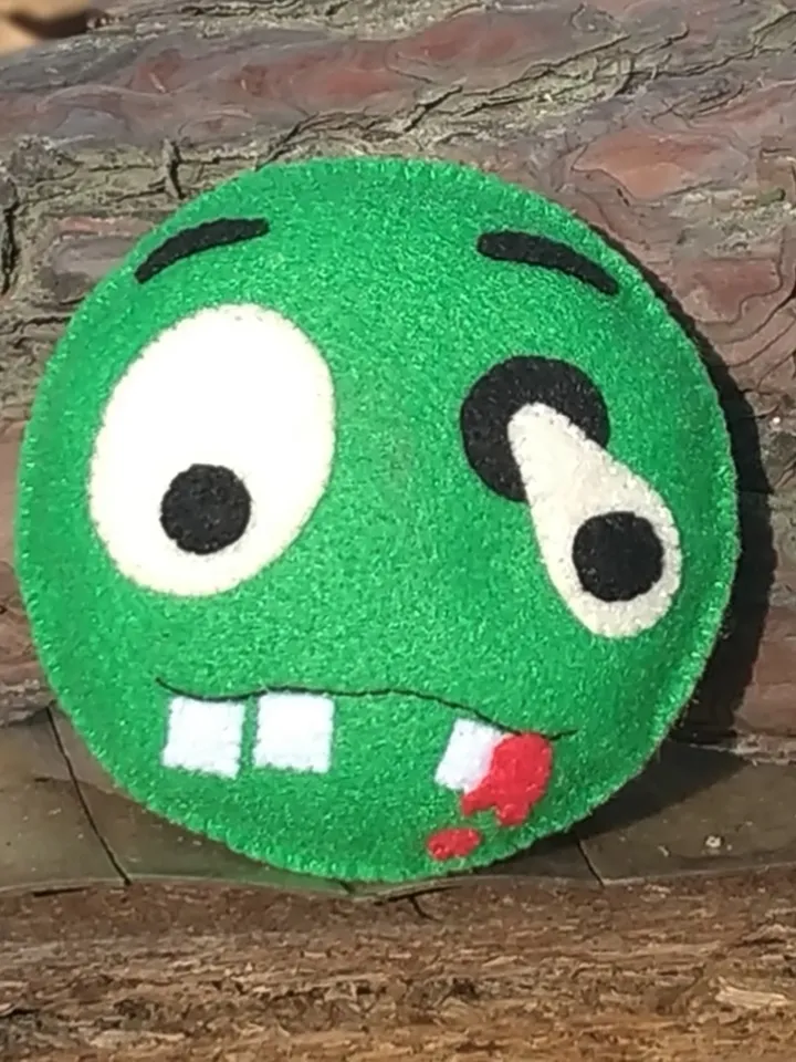 Halloween zombie, zombie ornament, Halloween ornament, Halloween décor, plush zombie toy, Halloween gift, felt zombie toy, Halloween decoration, autumn thanksgiving, baby room décor, felt animals toy, party favors