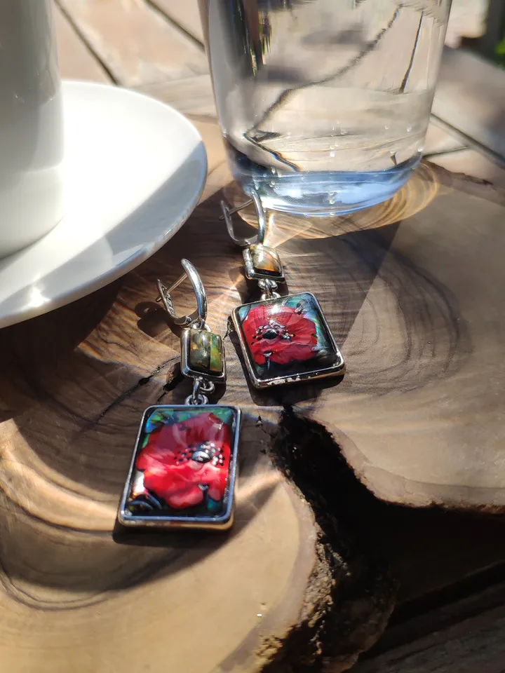 Pearl earrings: Red Poppies hand painted on jewelry earrings • Cute aesthetic dangle earrings for her • Floral dainty design on handmade art