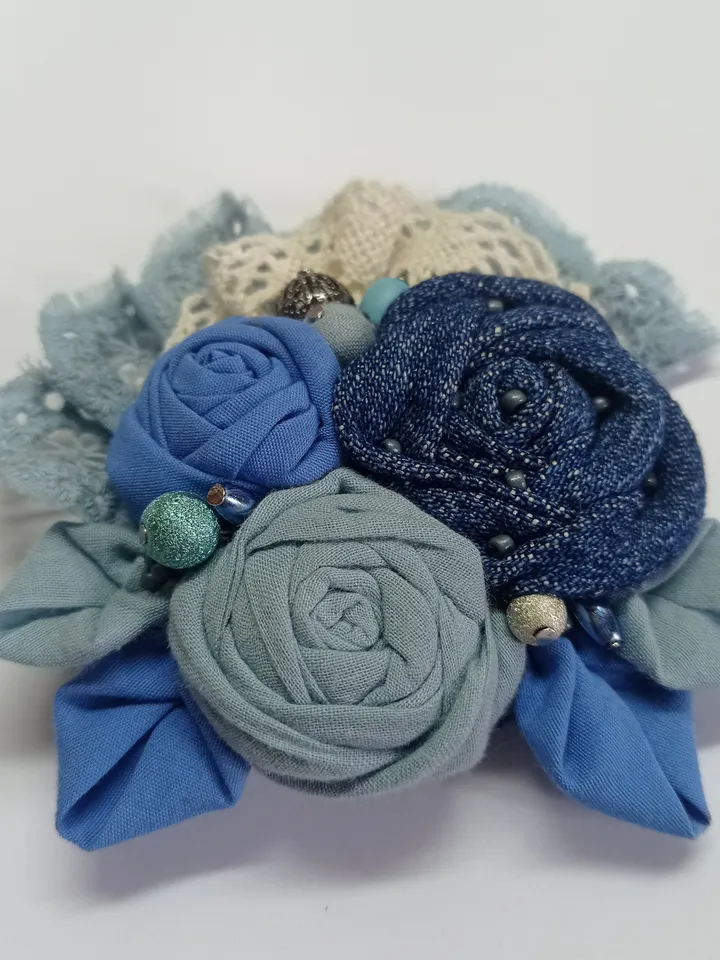 Textile brooch pin blue flowers