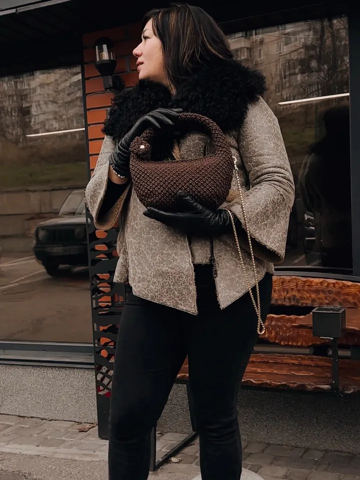 Small brown women one piece handbag, crossbody hobo, top handle, small purse, crochet clutch, shoulder bag, casual wear