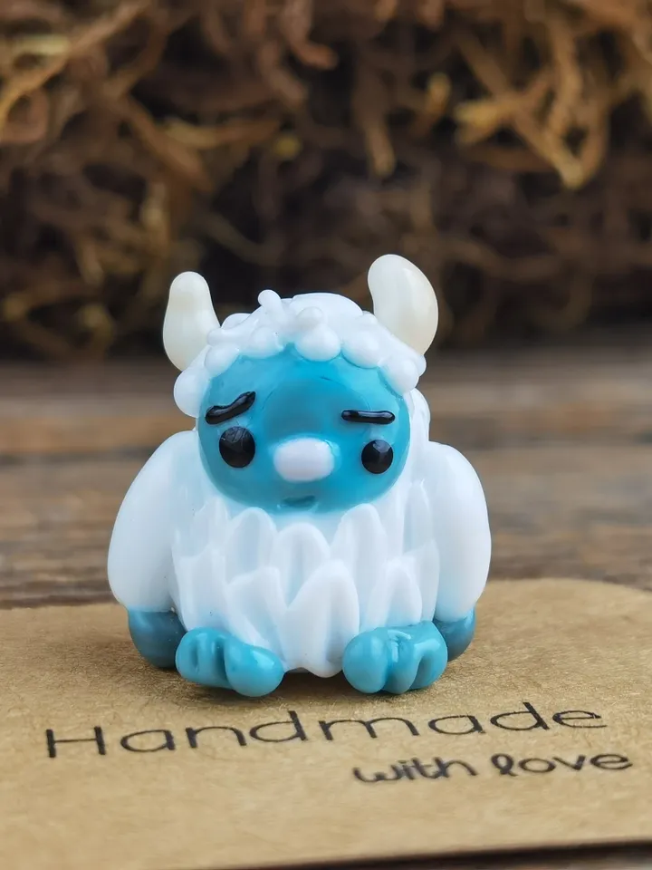 Abominable snowman figurine Yeti gifts Big foot figurine Tiny snowman miniature mini glass Yeti ornament micro snowman sculpture