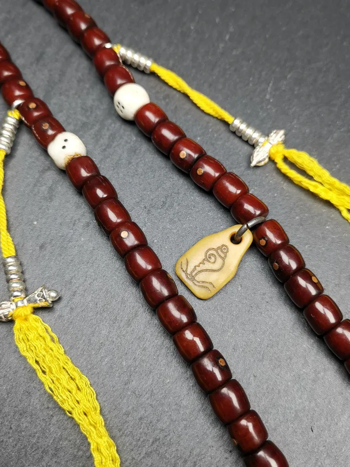 Gandhanra Handmade Tibetan Rosary, 8mm 108 Yak Bone Carved Mala Necklace,Prayer Beads for Meditation,Circumference 88cm