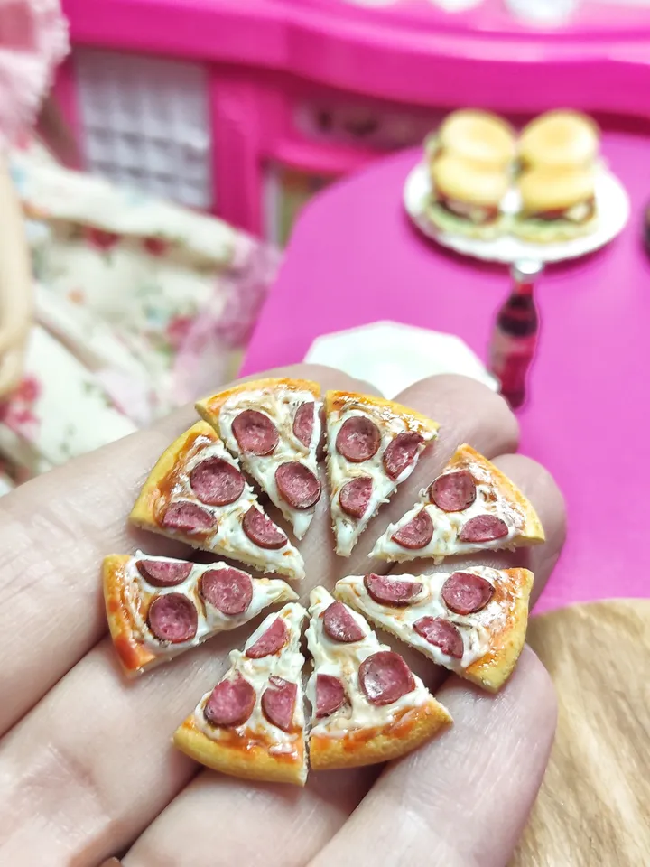 pizza for dolls, realistic pizza size 1 12, 1 6 scale, miniature for dollhouse, mini food, fast food for dolls, pizza