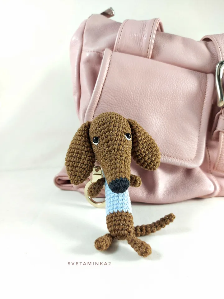 Dachshund Crochet Pattern. Crochet Keychain, Bag Charm. Amigurumi Sausage Dog/ Wiener Dog Pattern. Digital Download. PDF.