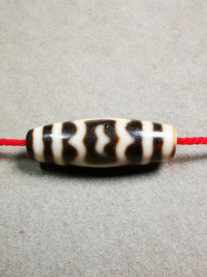 Gandhanra Tibetan Dzi Necklace -  Garuda Dzi + 3 Eyes Dalo Dzi Amulet - Tibetan Protective Jewelry - lucky Charms - Spiritual Gift