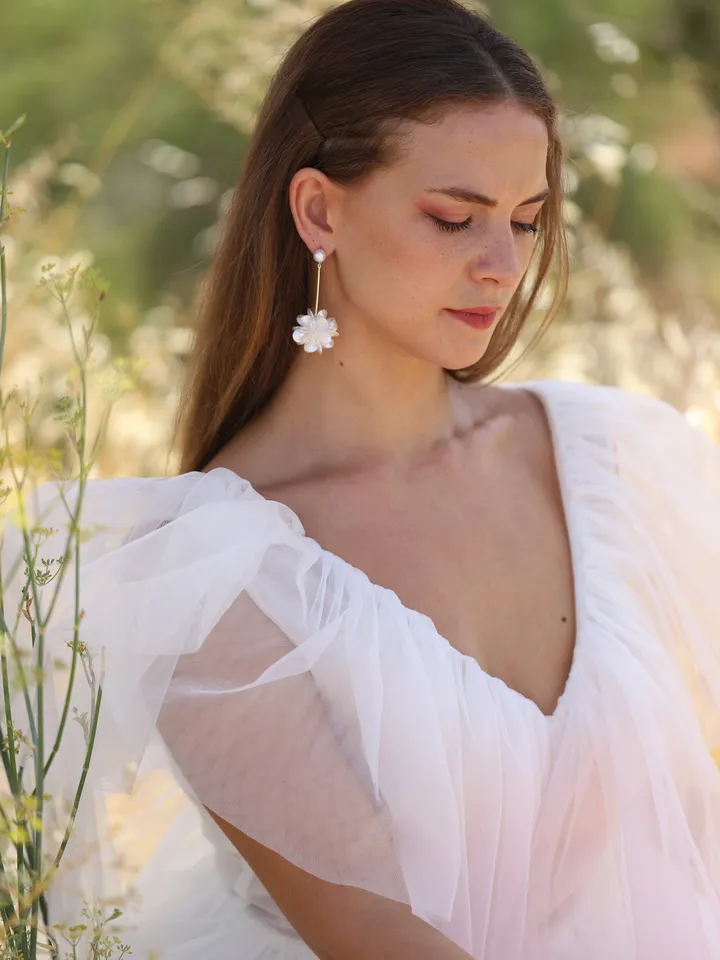 Boho Wedding Earrings For Brides, Floral Statement Long Wedding Earrings, Bohemian Flower Bridal Earrings, Gold Statement Jewelry, Jewellery