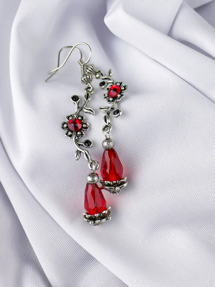 Red Swarovski Gothic Jewelry Set - Vintage Fantasy Necklace & Earrings
