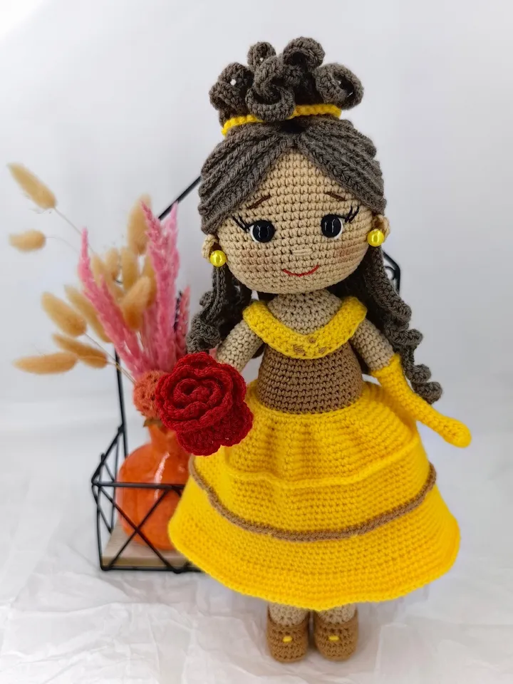 Belle Princess amigurumi