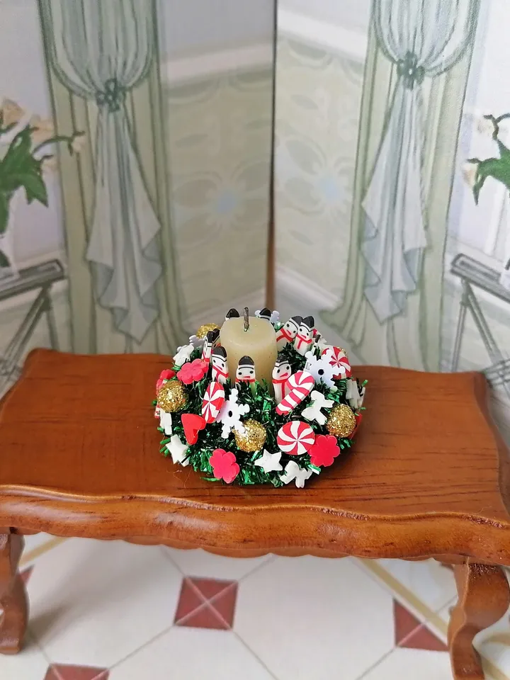 Christmas candlestick for a dollhouse. 1:12. Dollhouse miniature.