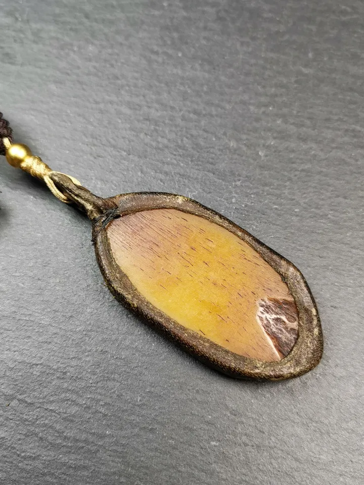 Mysterious Tibetan Buddha Statue Amulet,Gandhanra Old Tibetan Yak Bone Carved Pendant,70×29mm