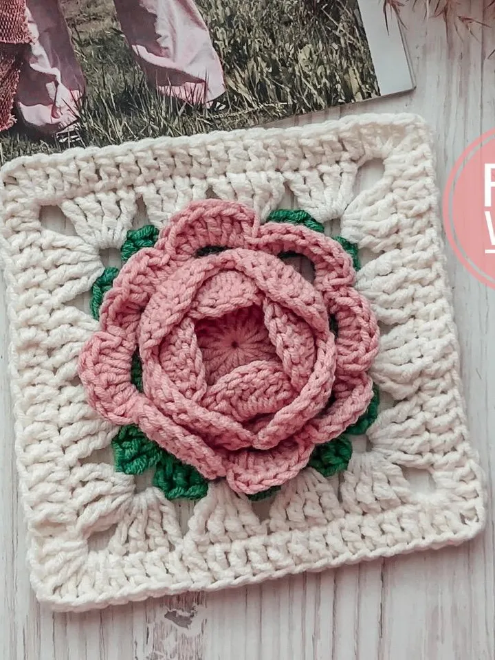 Crochet pattern granny square PDF digital instant download and video tutorial, free pattern, granny square with flower, motifs