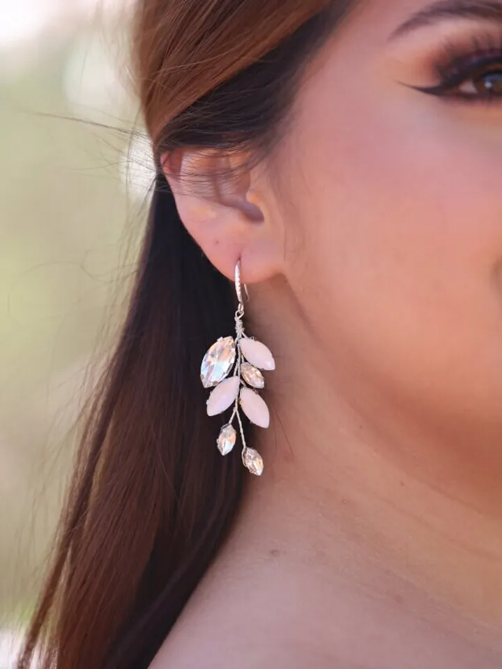 Boho Wedding Earrings, White Opal Silver Crystal Bridal Earrings, Chandelier Statement Wedding Earrings, Statement Wedding Jewelry Jewellery