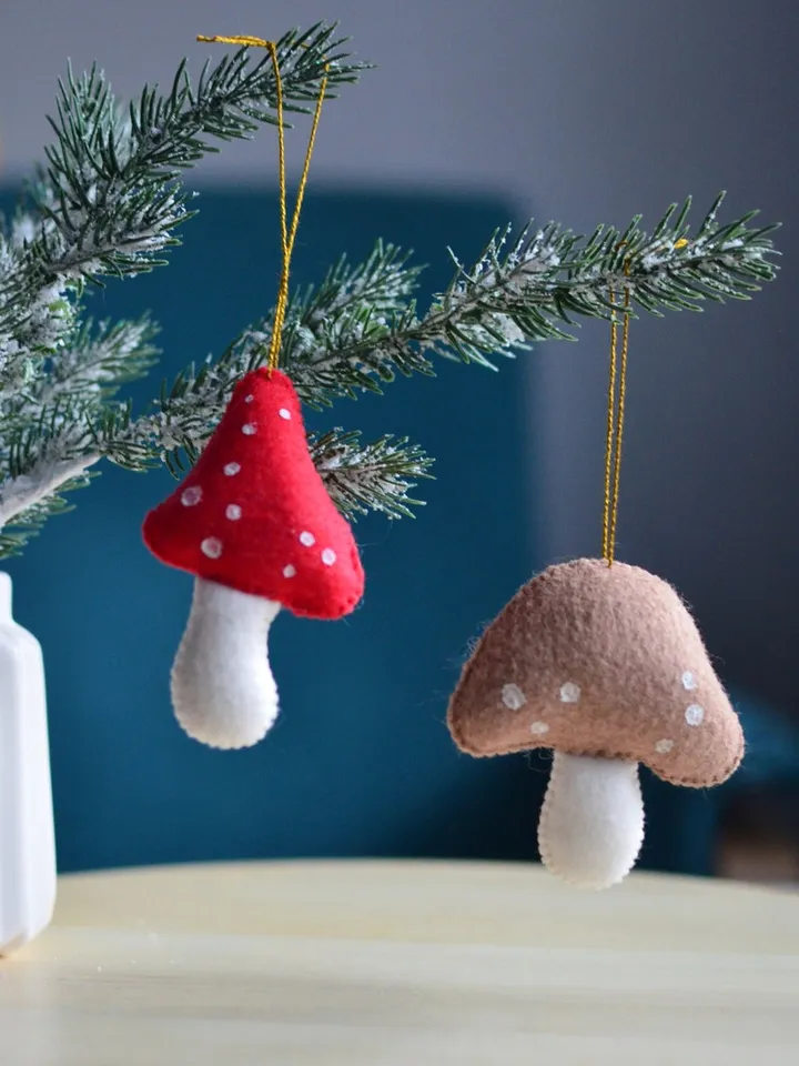 Felt mushrooms Set of 6, woodland baby shower decorations Little Amanita