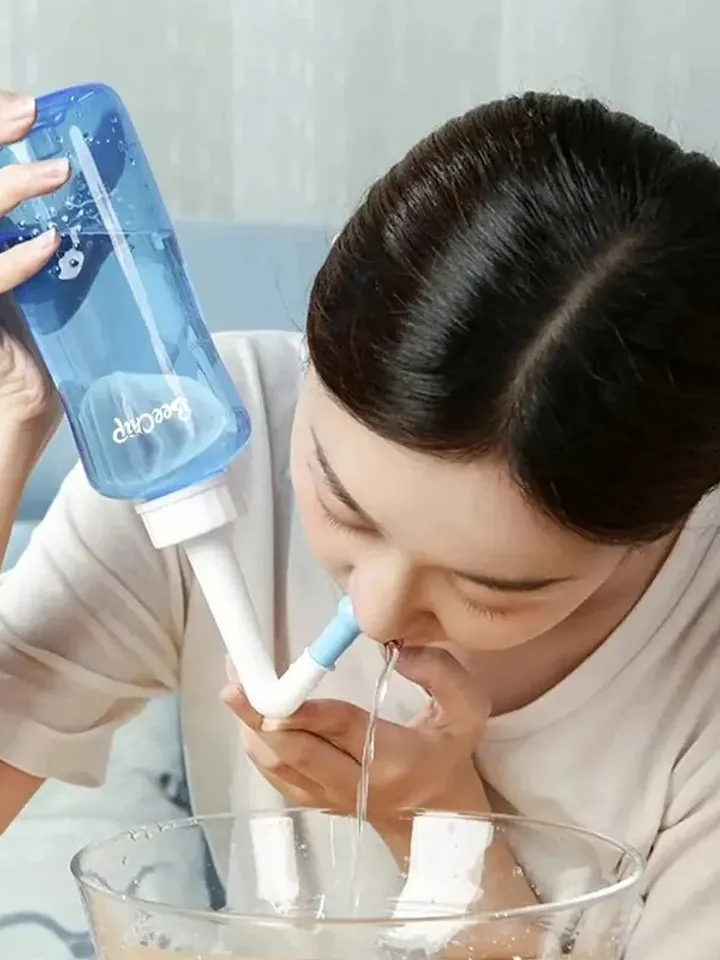 nasal rinse bottle