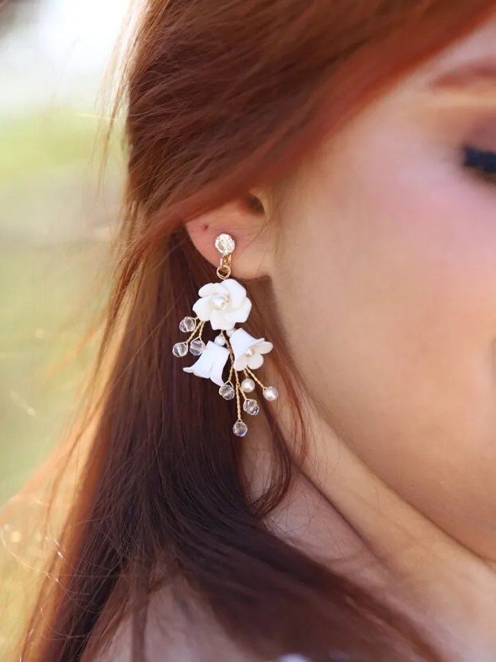 Boho Wedding Earrings, Porcelain Flowers Bridal Earrings, Floral Earrings, Statement Bride Jewelry, Chandelier Earrings, Swarovski Jewellery