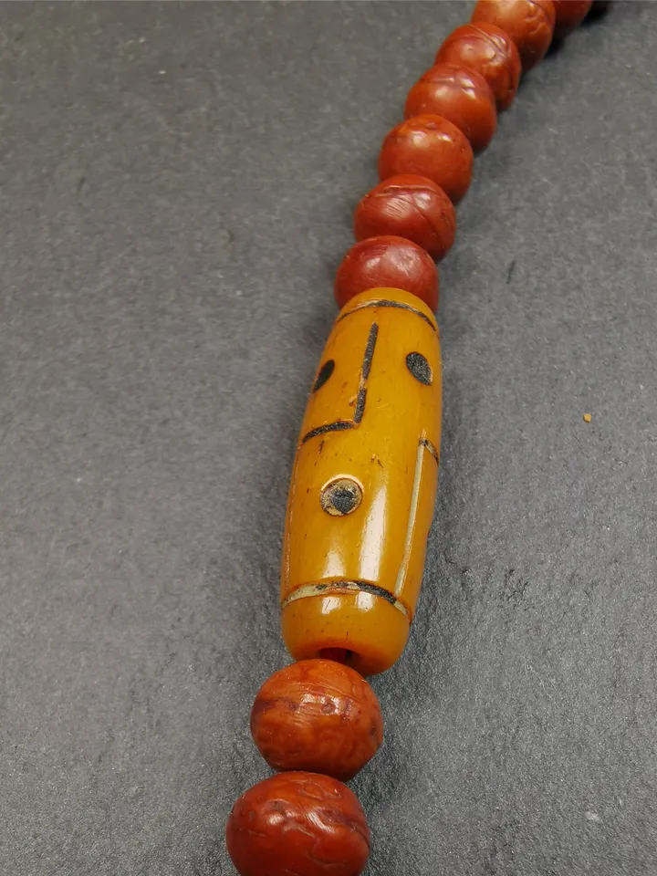 Gandhanra Unique Tibetan Yak Bone Carved 8 Eyes Dzi Bead,1.18&quot; x 0.4&quot;
