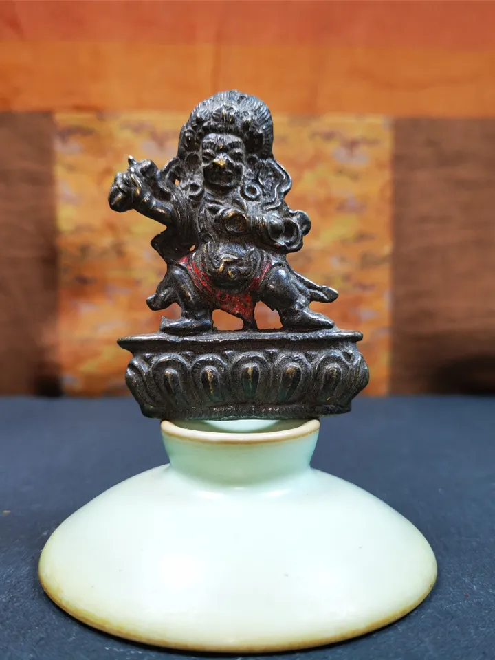 Gandhanra Acient Tibetan Buddhism Statue,Vajrapani,Terma Statue,the Protector and Guide of Gautama Buddha,60 years old