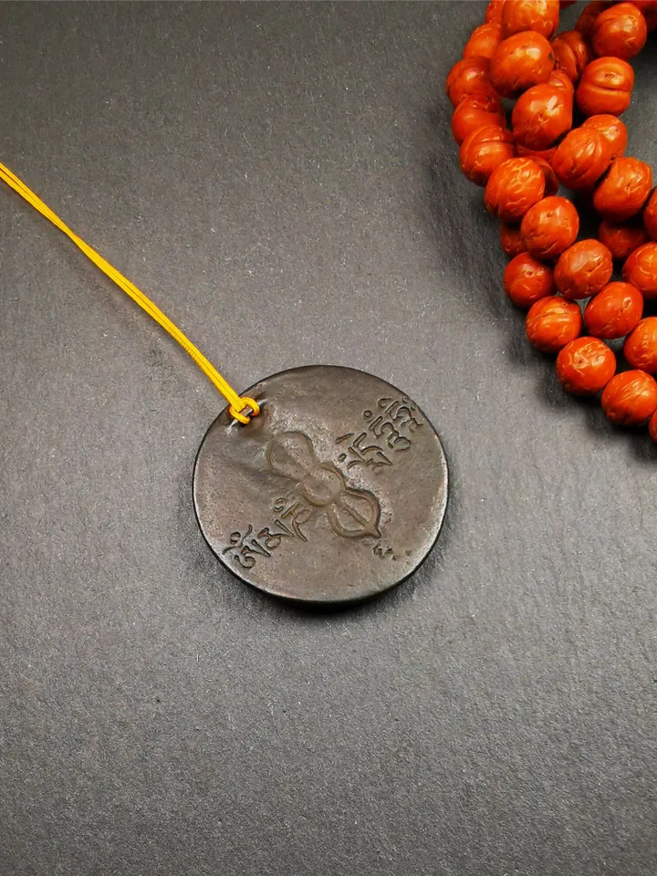 Gandhanra Old Mini Tibetan Buddha Statue Pendant,Lotus Born-Guru Rinpoche,1.4"