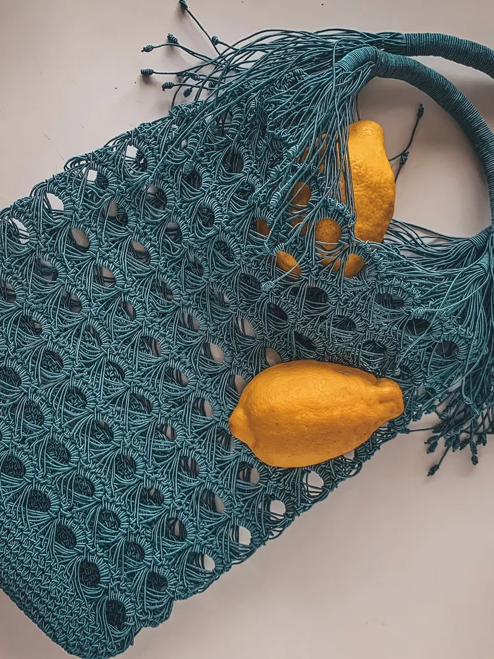 Crochet mesh bag with fringes, net avoska bag, market vegan bag, woven bag, eco friendly bag, macrame purse, zero waist