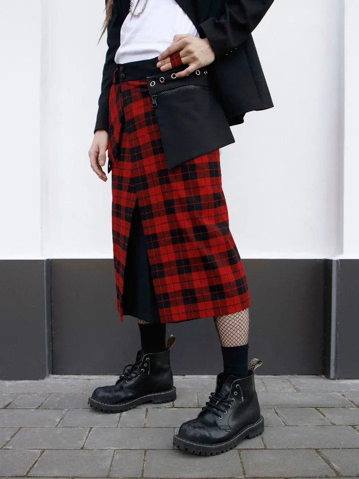 The red "Punk" Man's Skirt / modern kilt