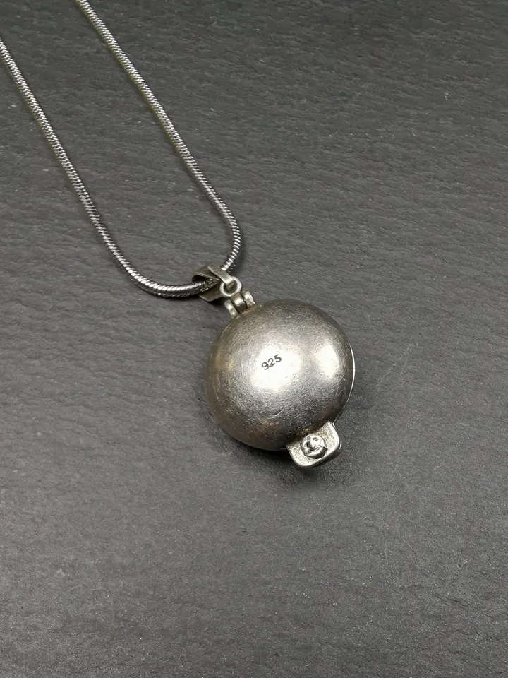 Gandhanra Handmade Antique Silver Gau Ghau Shrine, Flower Pattern Gau Box, Mini Tibetan Buddhist Altar Amulet Necklace