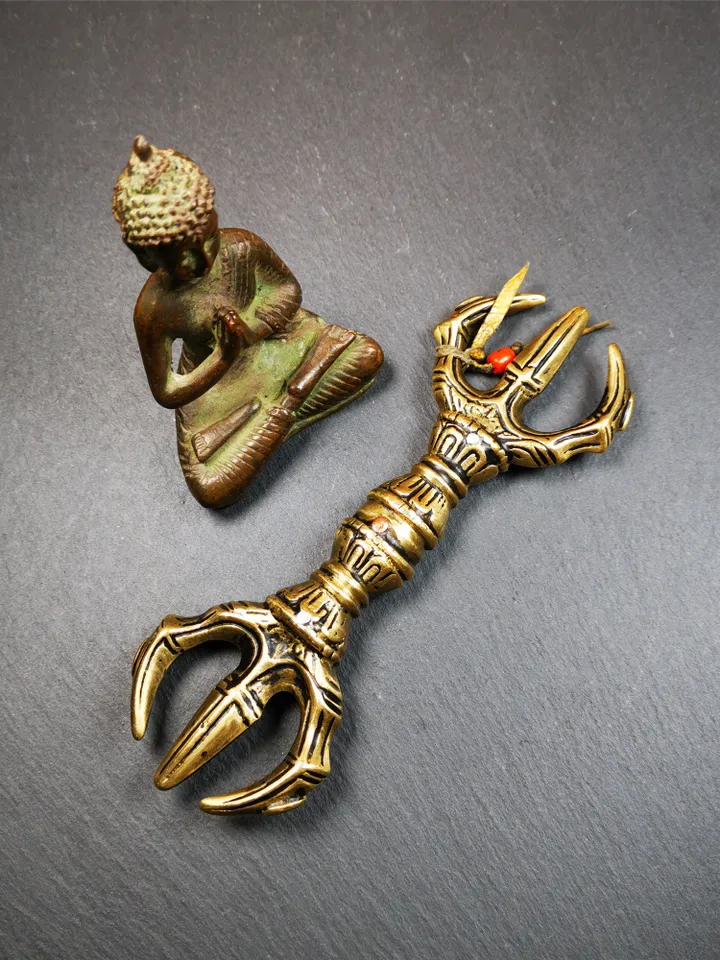 Gandhanra Unique Flat Three-pronged Vajra Dorje,Tibetan Buddhism (Vajrayana) Ritual Implement,Made of Brass,30 Years Old