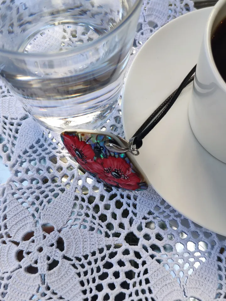 Pearl pendant necklace: Red poppies on Elegant abalone shell necklace. Aesthetic Mother of pearl pendant. Stylish graceful gift for her