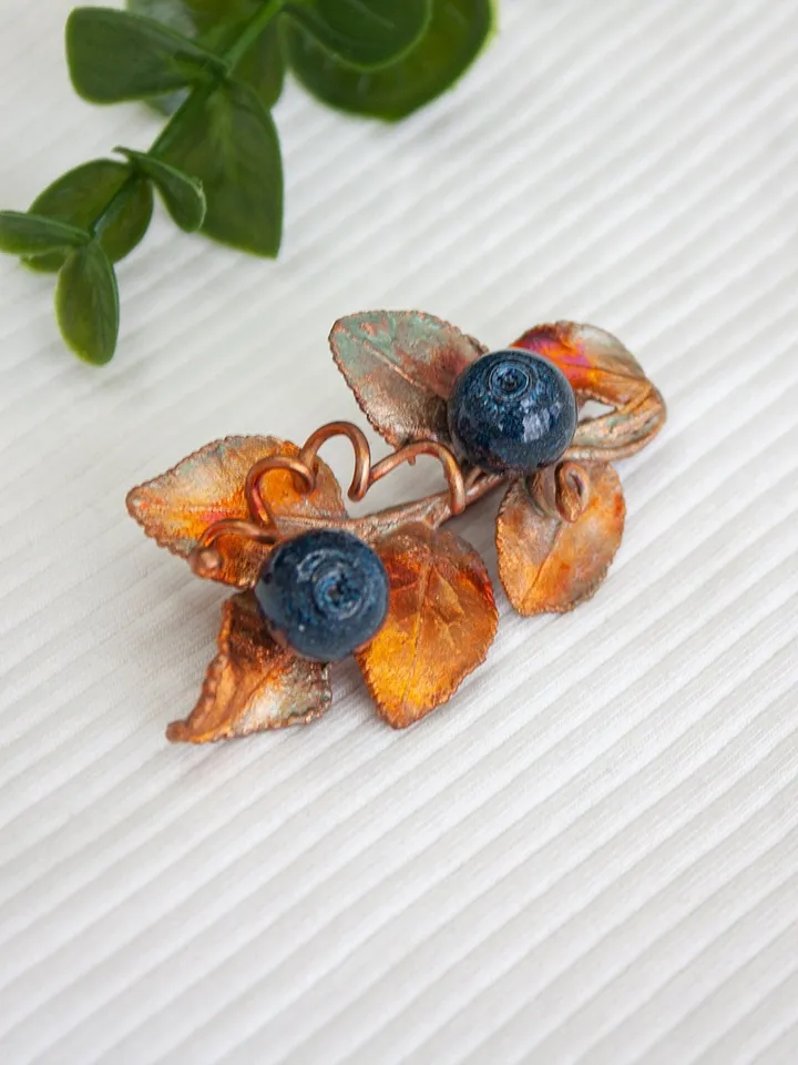Blueberry brooch Small leaf brooch Murano glass blueberry Copper brooch Anniversary gift idea Forest brooch Elven jewelry