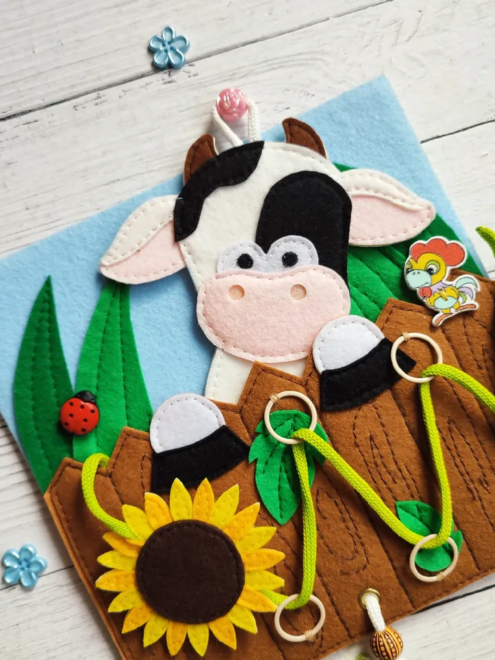 Cow Quiet book pattern PDF & Tutorial pages, Felt activity book pattern svg, Quiet book ideas, Sensory toys, Felt sewing pattern for toddler